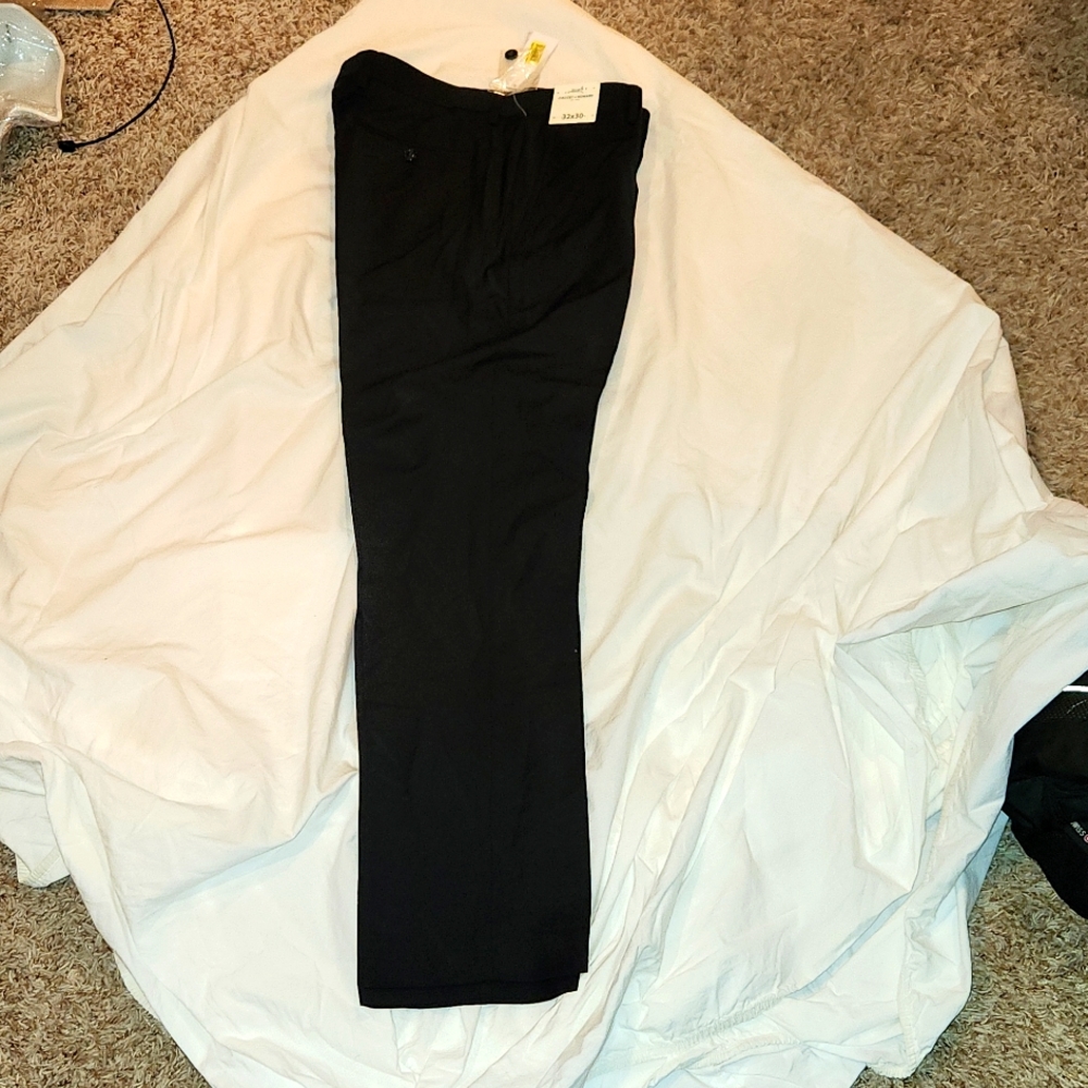 Crosby & Howard, black dress pants.  Size 32x30.  New With Tags.